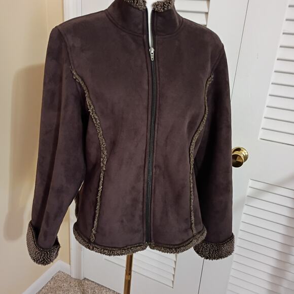 L.L.Bean Women's Med Brown Faux Suede Sherpa Lined Embellished Jacket Easy Care - Picture 6 of 16